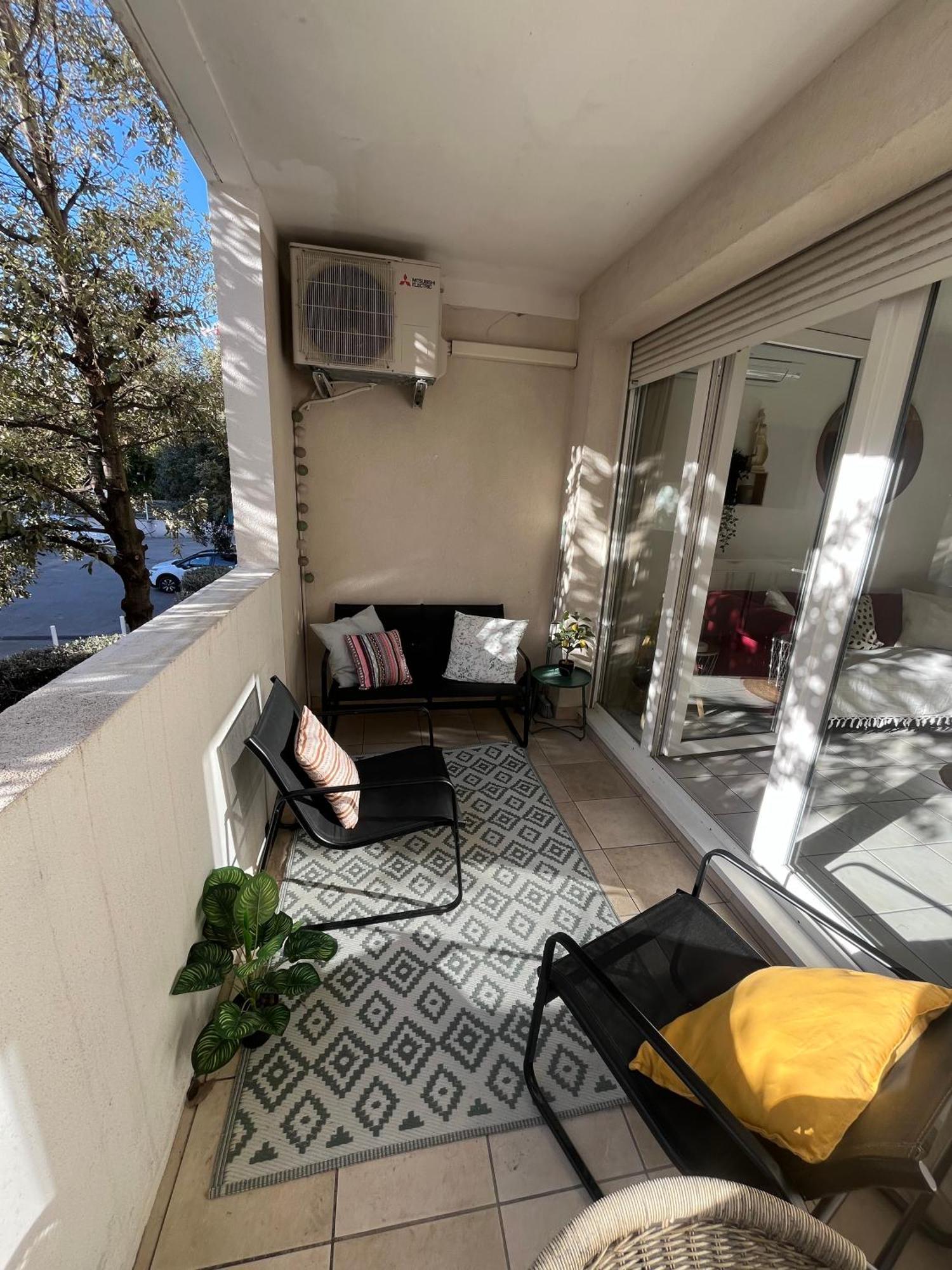 Joli Appart / Parking / Clim / Wifi Montpellier Exterior photo